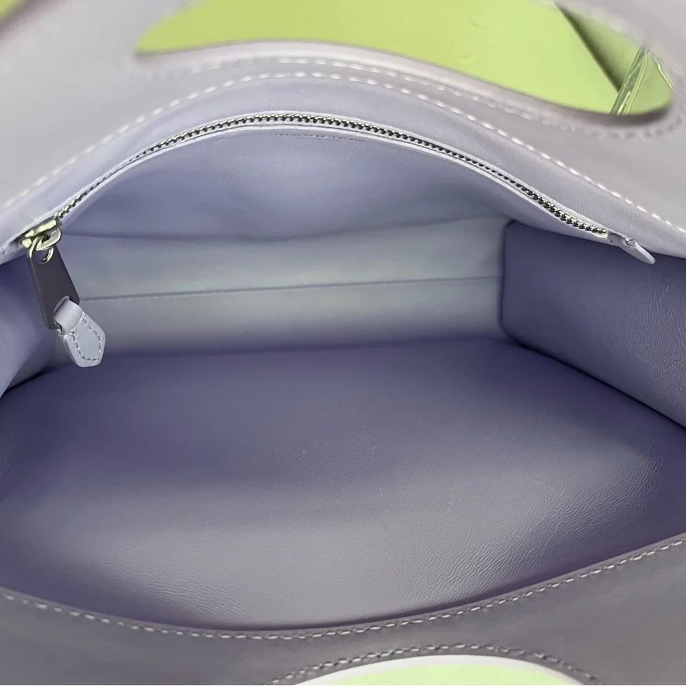 🔴SOLD🔴 BURBERRY Mini Leather Pocket Bag- Soft Violet - Picture 12 of 16